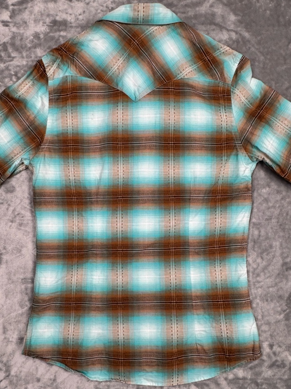 Rough Stock 100% Cotton Women’s Button-Down Plaid Shirt - Picture 5 of 11